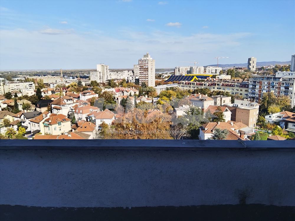 Dvosoban, centar, sa prelepim pogledom na Dunav — 6