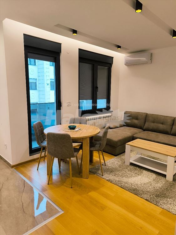 Dvosoban LUX STAN za izdavanje ADA, 850e, 42m2 — 2