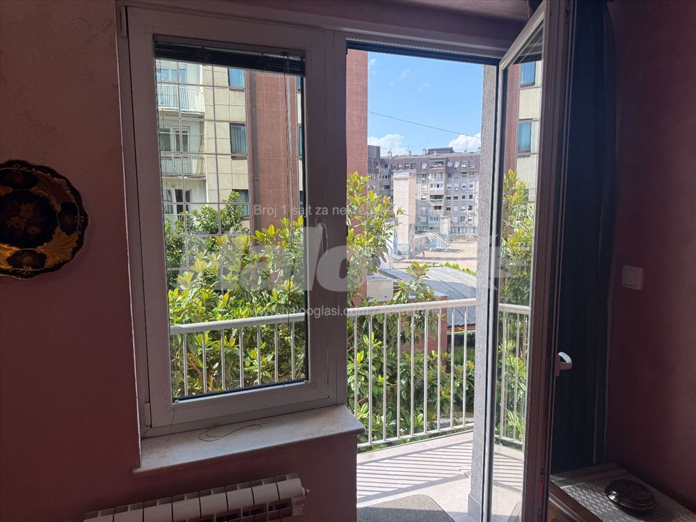 Dvosoban lux u Takovskoj pored botaničke bašte — 13