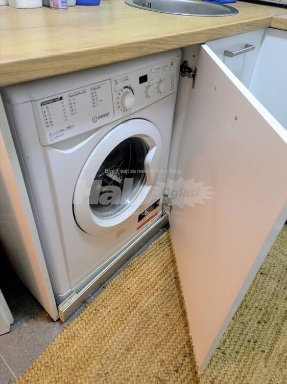 Dvosoban namešten stan 47 m2 — 8