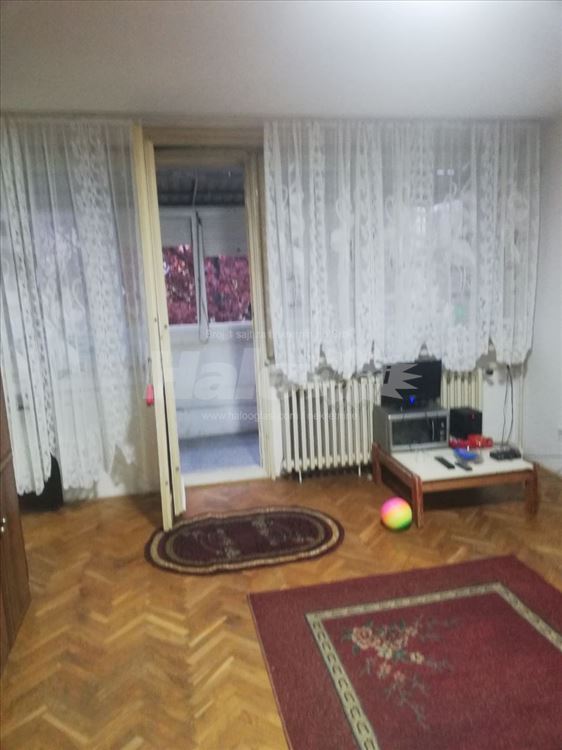 dvosoban odvoje sobe miran kraj na duze parking — 3