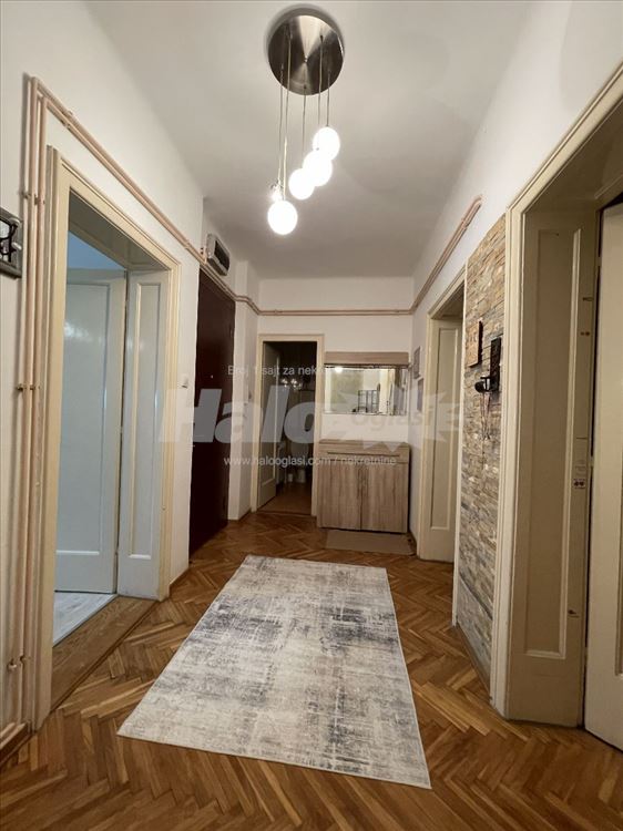 Dvosoban salonski stan na Banovom Brdu — 7