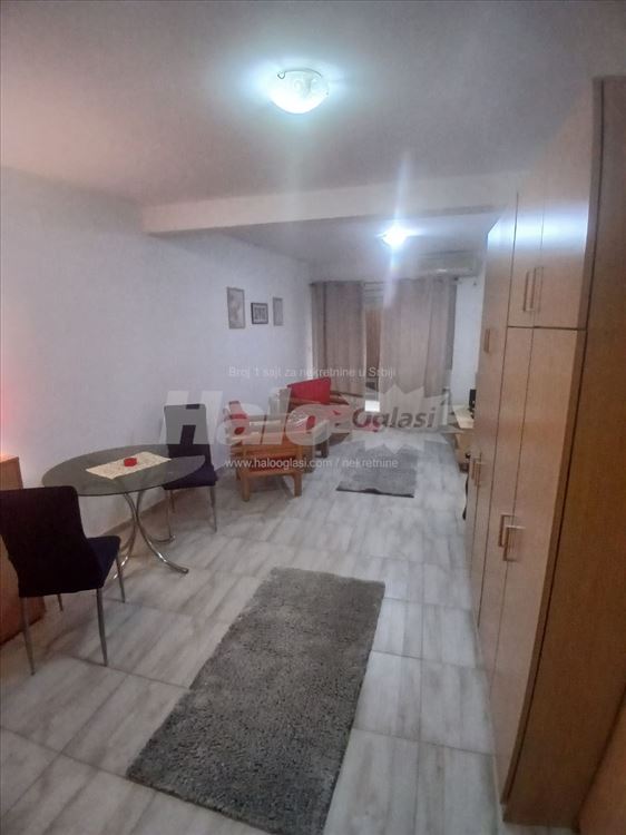 Dvosoban stan 40m2 sa terasom od 20m2 — 2