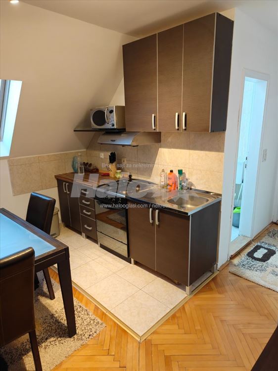 Dvosoban stan 50 m2, renoviran, namesten — 10