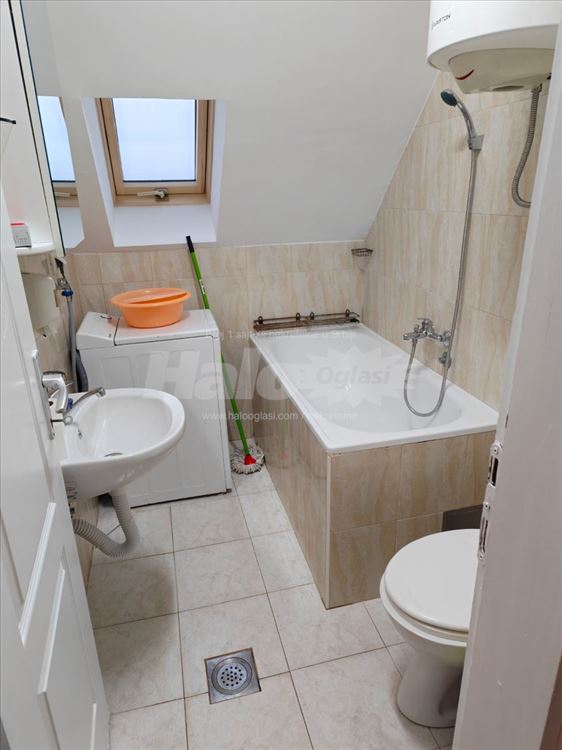 Dvosoban stan 50 m2, renoviran, namesten — 12