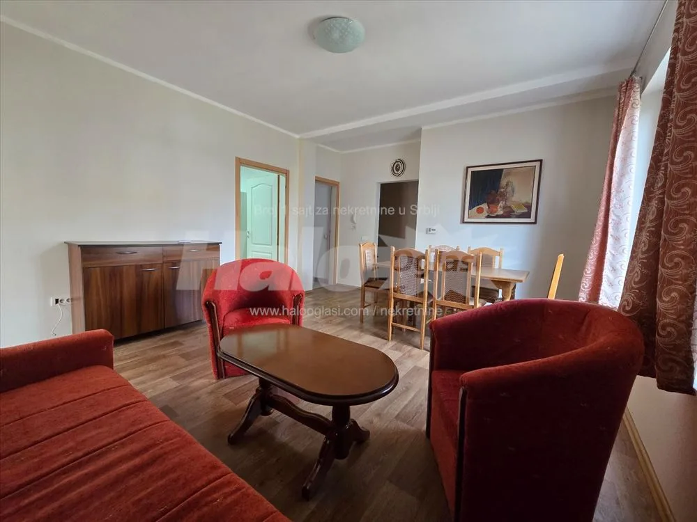 Dvosoban stan, 50m2, uključeni troškovi — 2