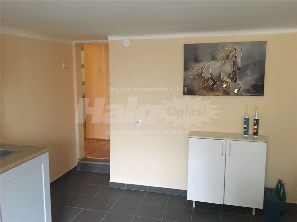 Dvosoban stan, 53m2, uknjizen, Centar grada — 15