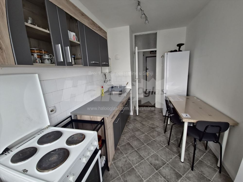 Dvosoban stan blok 33 kod Genexa renoviran — 9