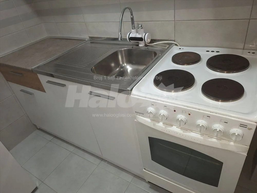 Dvosoban stan  Borča centar 3 — 10