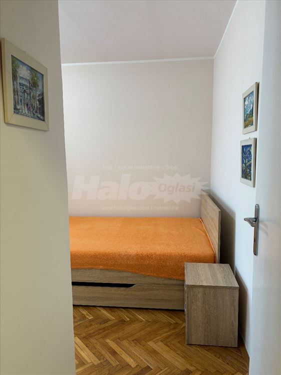 Dvosoban stan , Bulevar despota Stefana — 4