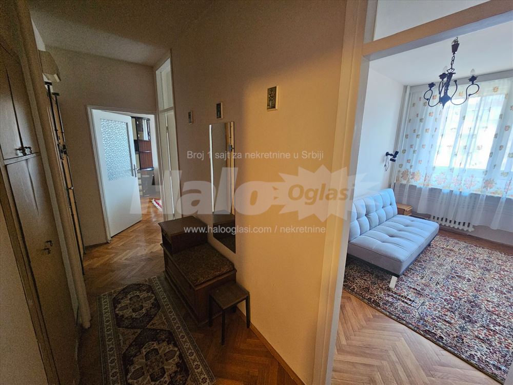 Dvosoban stan-Bulevar Kralja Aleksandra kod Liona — 4