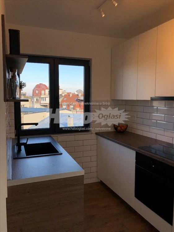 Dvosoban stan, Dorćol, 43m2, velika terasa — 4