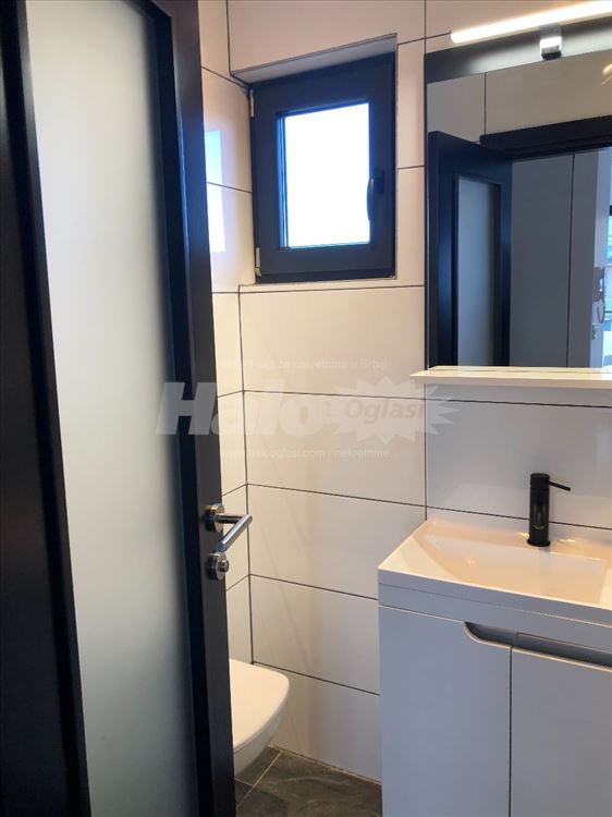 Dvosoban stan, Dorćol, 43m2, velika terasa — 5