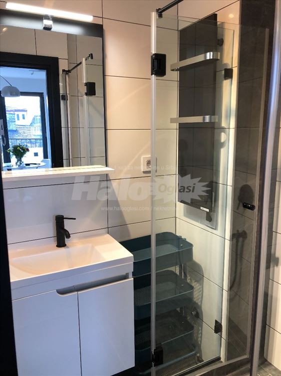 Dvosoban stan, Dorćol, 43m2, velika terasa — 9