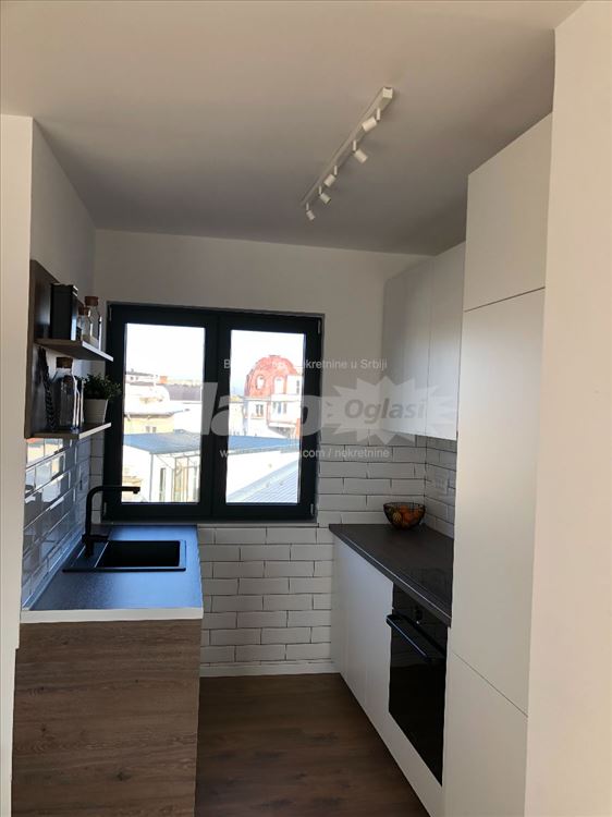 Dvosoban stan, Dorćol, 43m2, velika terasa — 11