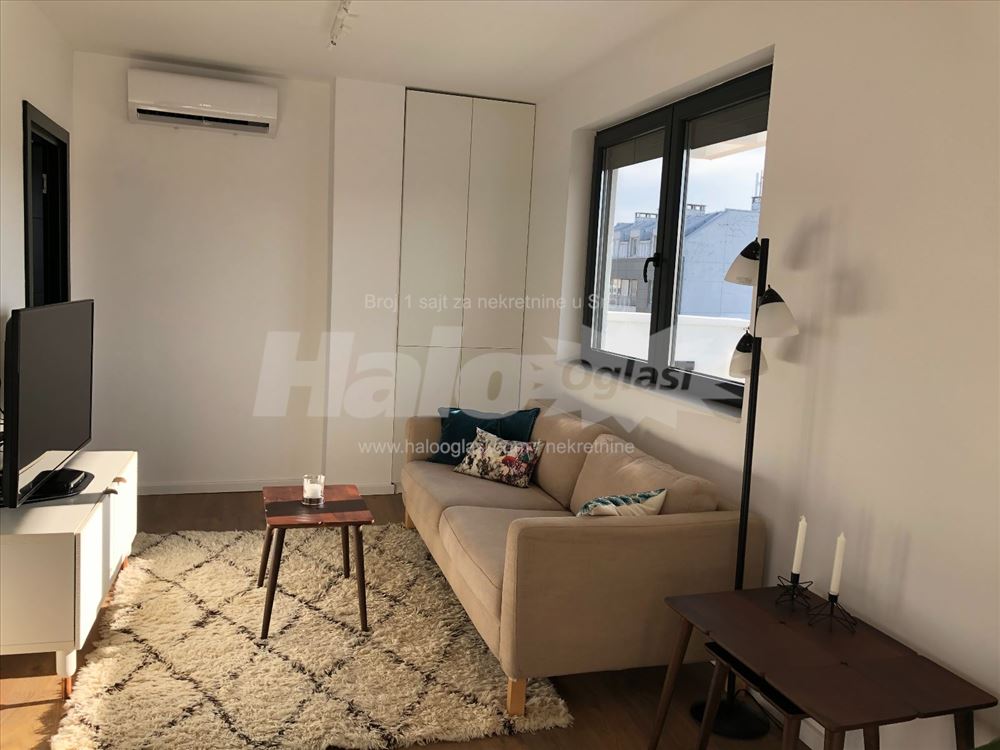 Dvosoban stan, Dorćol, 43m2, velika terasa — 12