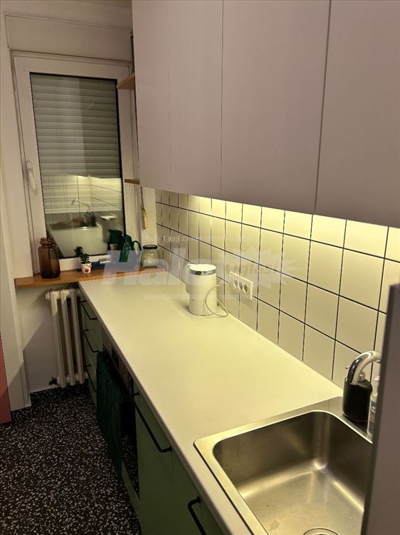Dvosoban stan kod ekonomske škole — 8