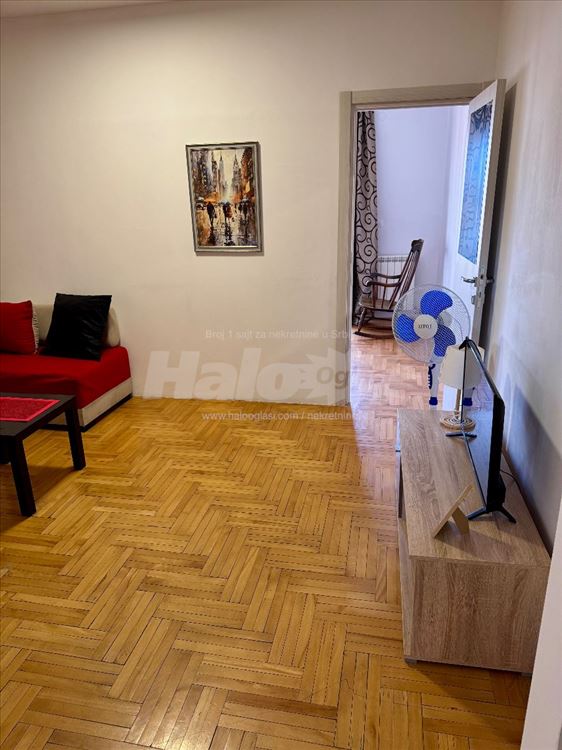 Dvosoban stan kod Vukovog spomenika — 3