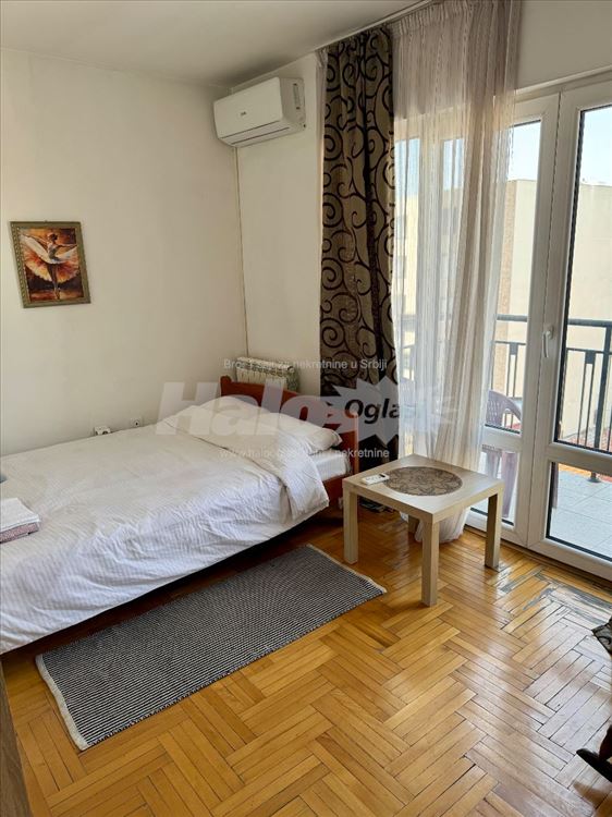 Dvosoban stan kod Vukovog spomenika — 4