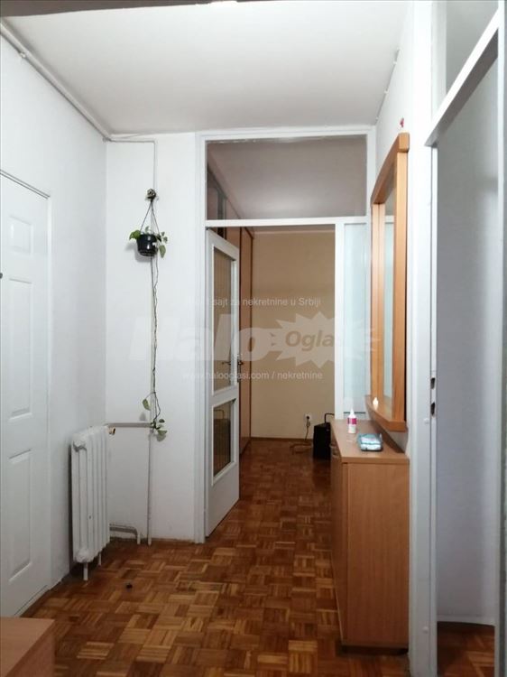 Dvosoban stan na odličnoj lokaciji.Blok 62 — 3