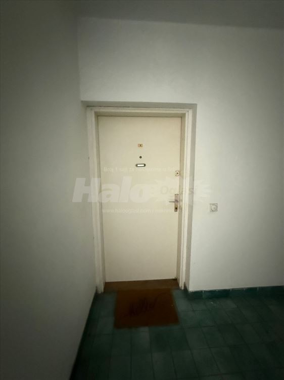 Dvosoban stan na odličnoj lokaciji — 2