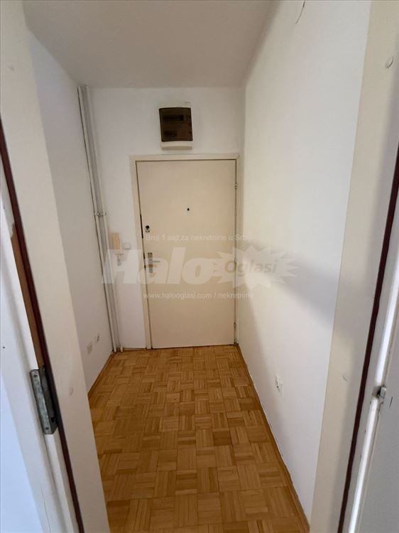 Dvosoban stan na odličnoj lokaciji — 3