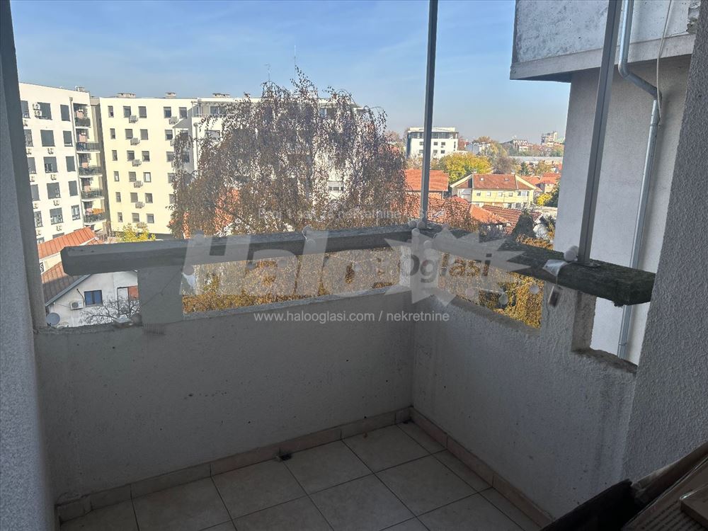 Dvosoban stan na odličnoj lokaciji na NBgd — 11