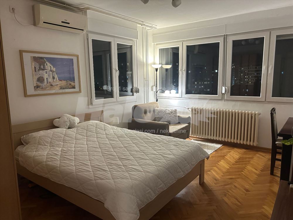 Dvosoban stan na odličnoj lokaciji na NBgd — 15