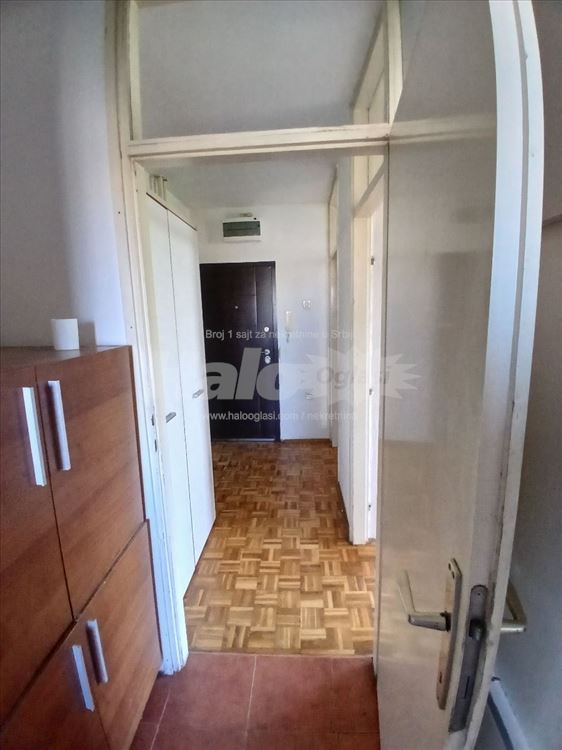 Dvosoban stan na odličnoj lokaciji u Mirijevu — 15