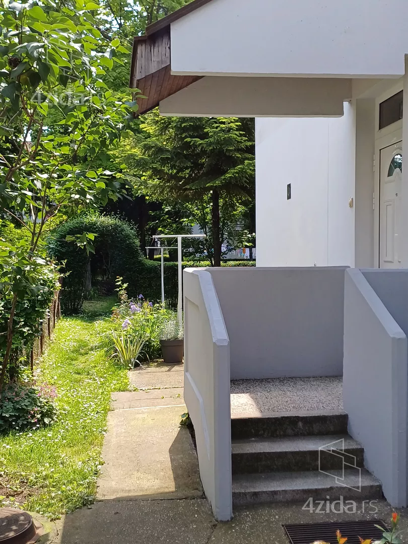 Dvosoban stan na prodaju, Batajnica, 167.900€, 73m² — 3