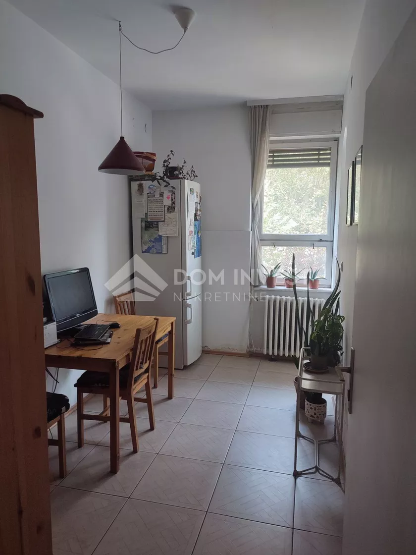 Dvosoban stan na prodaju, Hadži-Ruvimova, 235.000€, 57m² — 2