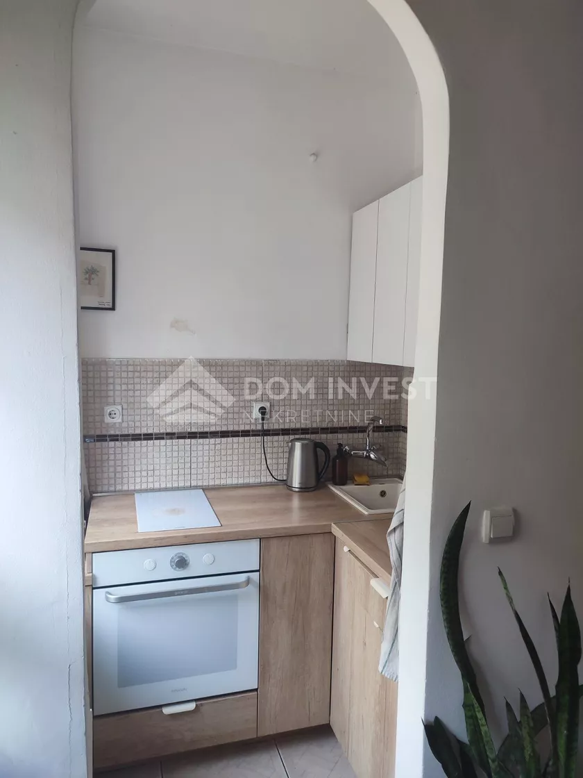 Dvosoban stan na prodaju, Hadži-Ruvimova, 235.000€, 57m² — 3