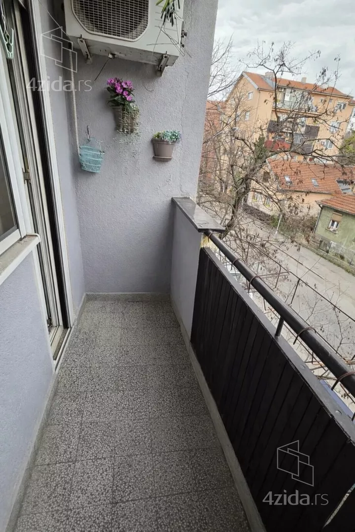 Dvosoban stan na prodaju, Karaburma, 159.900€, 62m² — 4