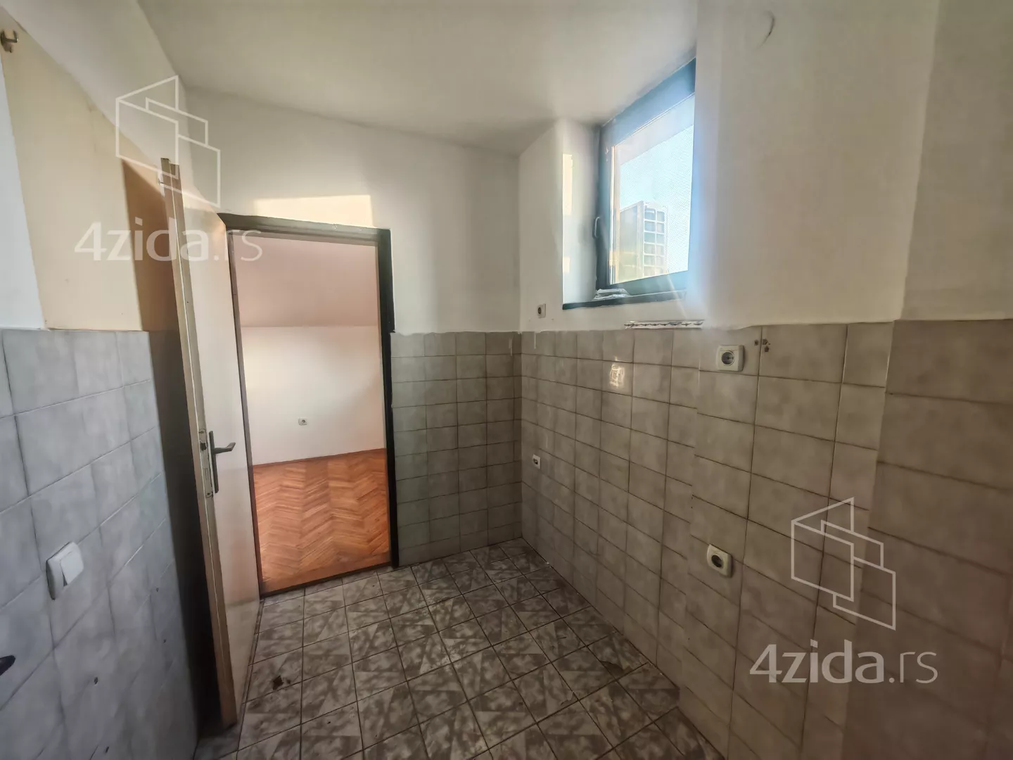 Dvosoban stan na prodaju, Maršala Tita 60, 65.000€, 49m² — 4