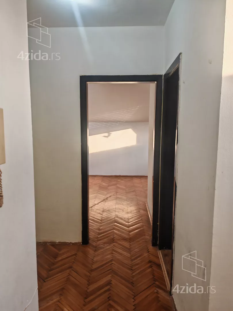 Dvosoban stan na prodaju, Maršala Tita 60, 65.000€, 49m² — 12