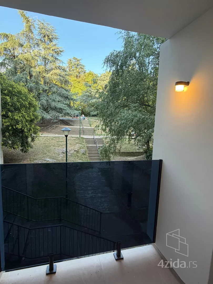 Dvosoban stan na prodaju, Marine Veličković 18, 240.000€, 72m² — 12
