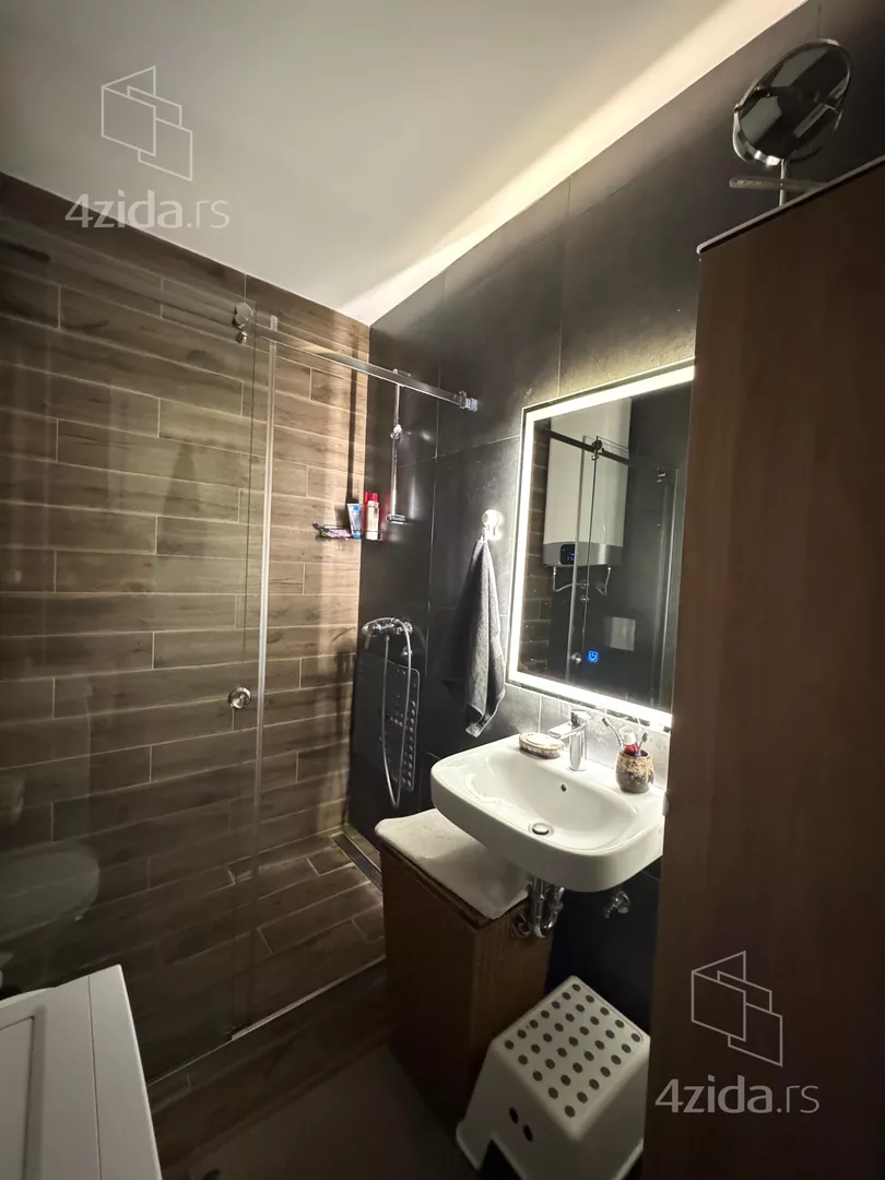 Dvosoban stan na prodaju, Matice Srpske 111, 220.000€, 51m² — 10