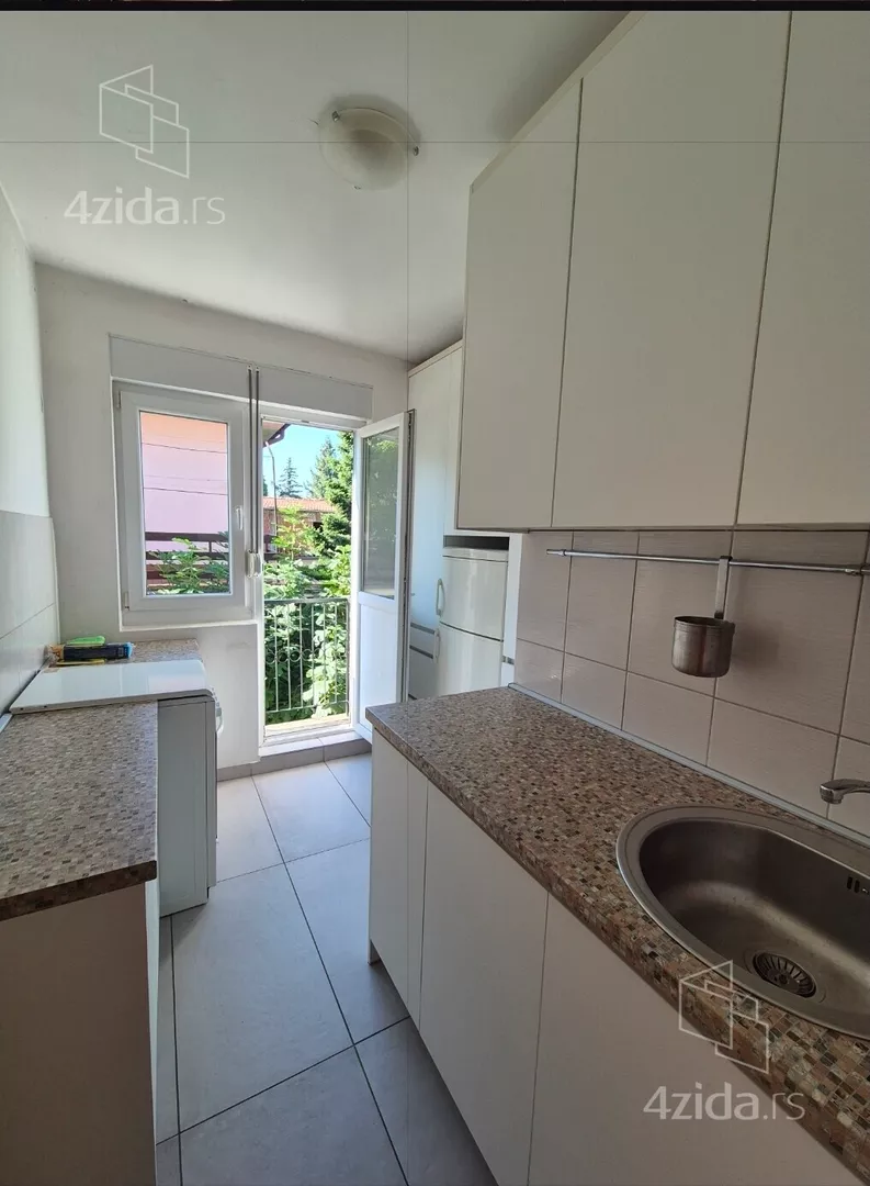Dvosoban stan na prodaju, Milovana Šaranovića, 140.000€, 48m² — 4