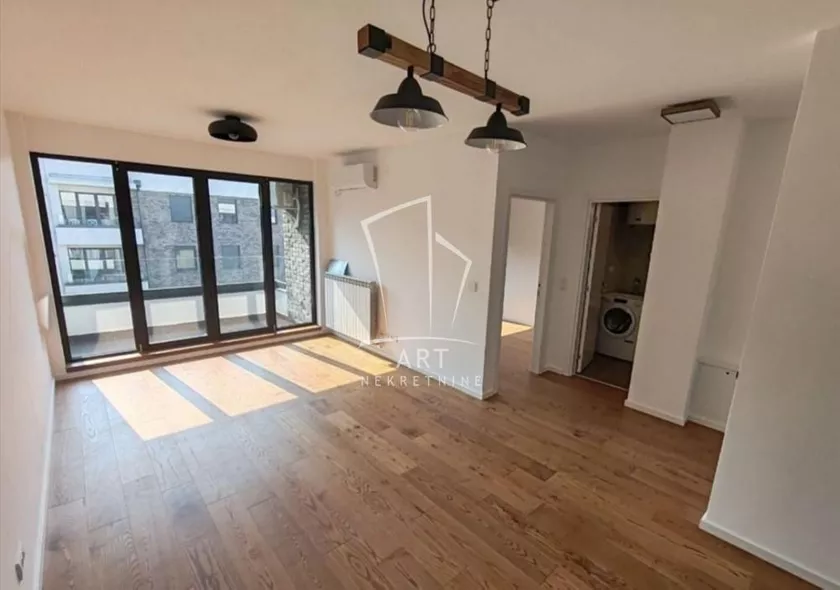 Dvosoban stan na prodaju, Mirka Milojkovića 45, 153.000€, 44m² — 3