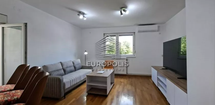 Dvosoban stan na prodaju, Radoja Domanovića, 160.000€, 44m² — 2