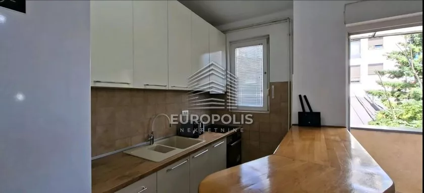 Dvosoban stan na prodaju, Radoja Domanovića, 160.000€, 44m² — 4