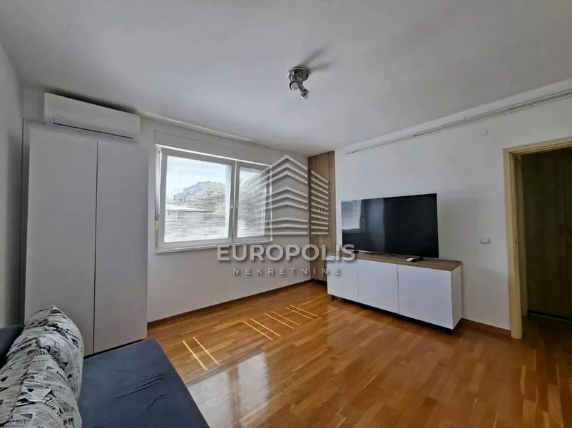 Dvosoban stan na prodaju, Radoja Domanovića, 160.000€, 44m² — 5
