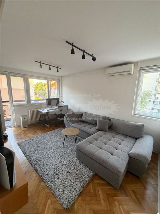Dvosoban stan na Vozdovcu 43m2 + 9.45m2 lodja — 2
