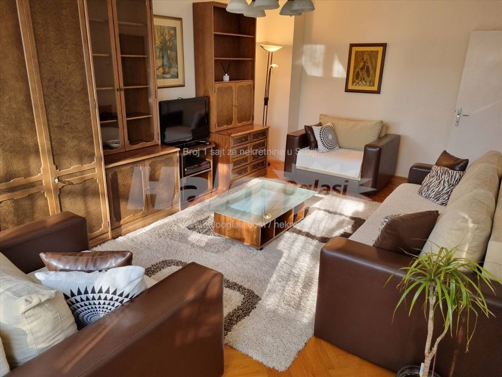 Dvosoban stan Novi Beograd Hotel Jugoslavija — 7