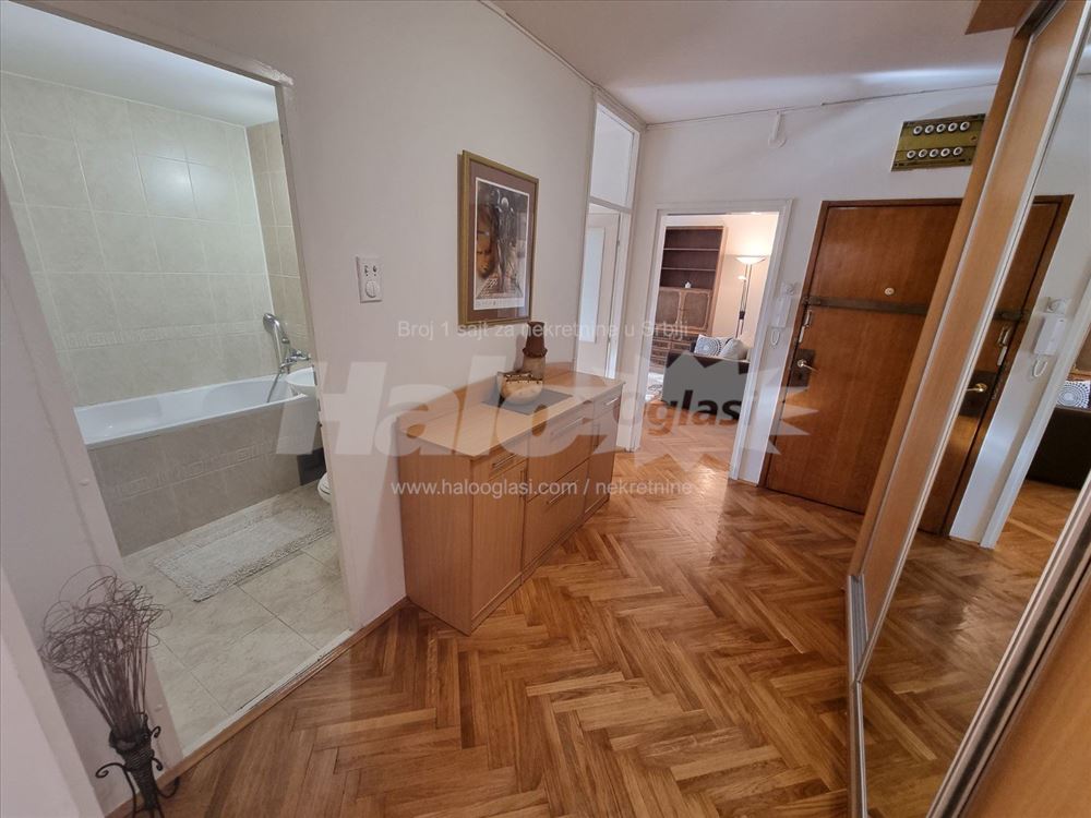 Dvosoban stan Novi Beograd Hotel Jugoslavija — 11
