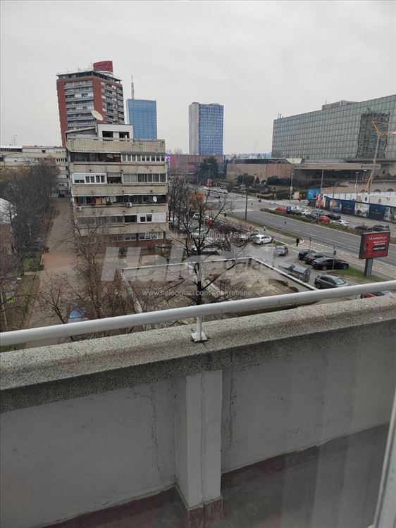 Dvosoban stan- Novi Beograd — 6