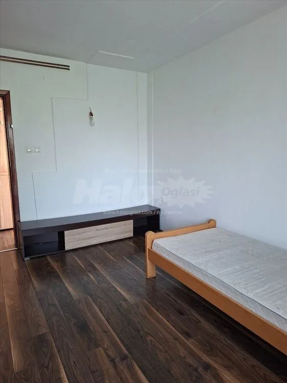 Dvosoban stan, opremljen sa ukljucenim grejanjem — 6