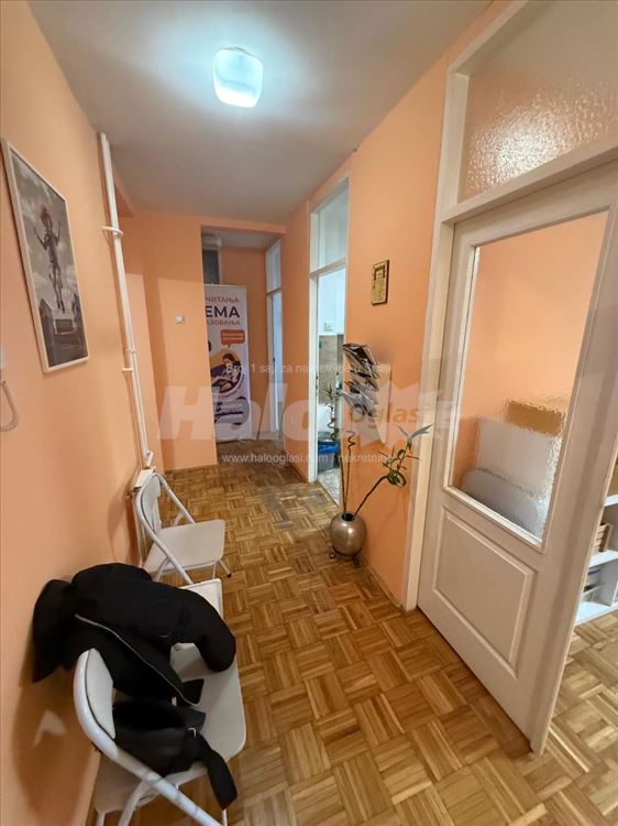 Dvosoban stan - Radnička, 64,5 m2 — 2