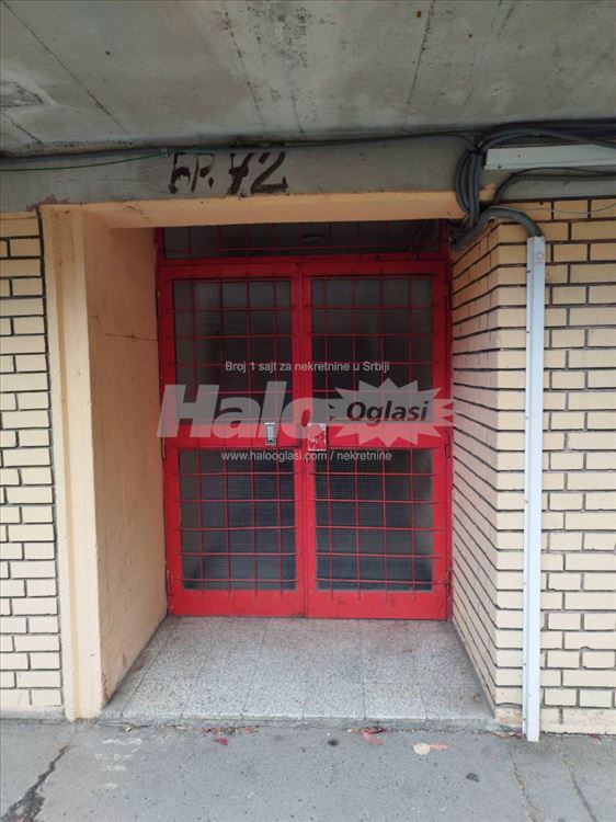 Dvosoban stan u bloku 62 — 15