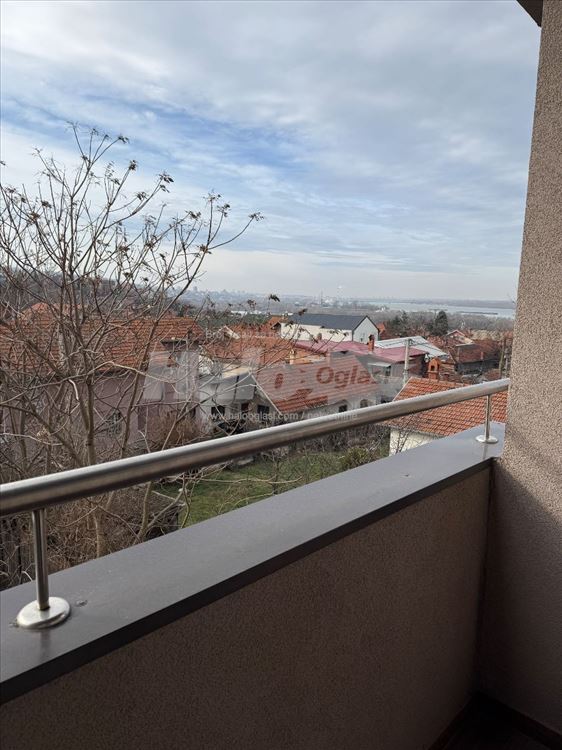 Dvosoban stan u Višnjici sa parking mestom — 10